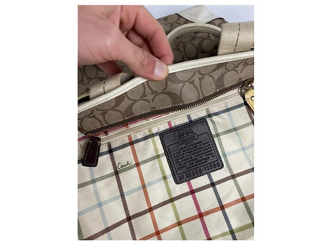 Borsa a mano in pelle marrone Sufflette Signature di Coach - vista 3