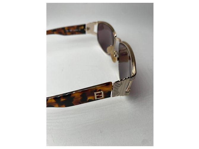 Gafas de sol de metal dorado Fendi - vista 4