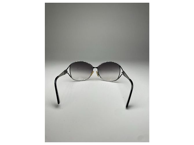 Fendi Sonnenbrille aus silbernem Metall - Ansicht 4