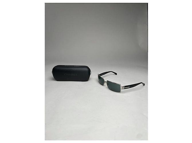 Timeless Gafas de sol negras de Chanel Negro - vista 2