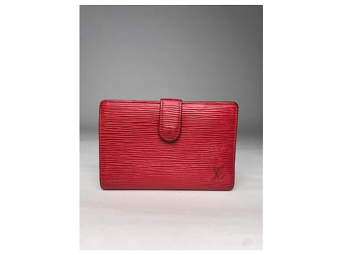 Cartera de cuero rojo Louis Vuitton Capucines Roja - vista 2