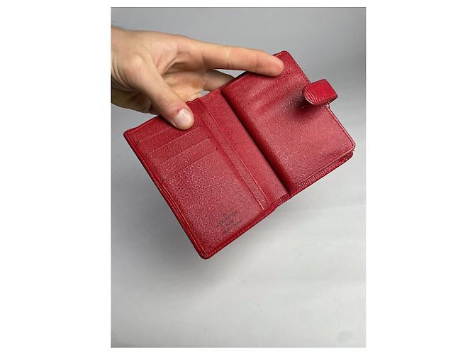 Cartera de cuero rojo Louis Vuitton Capucines Roja - vista 5