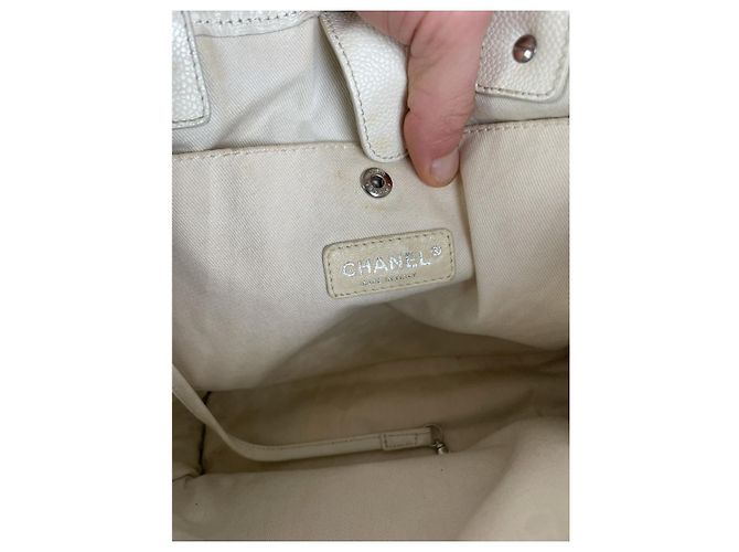 Chanel Deauville Handtasche aus weißer Baumwolle - Ansicht 2