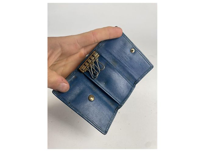 Borsa in pelle blu Lockme di Louis Vuitton - vista 4