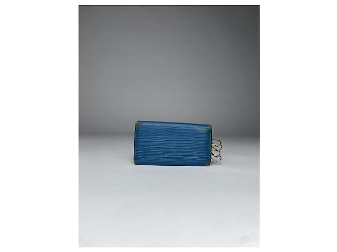 Borsa in pelle blu Lockme di Louis Vuitton - vista 2