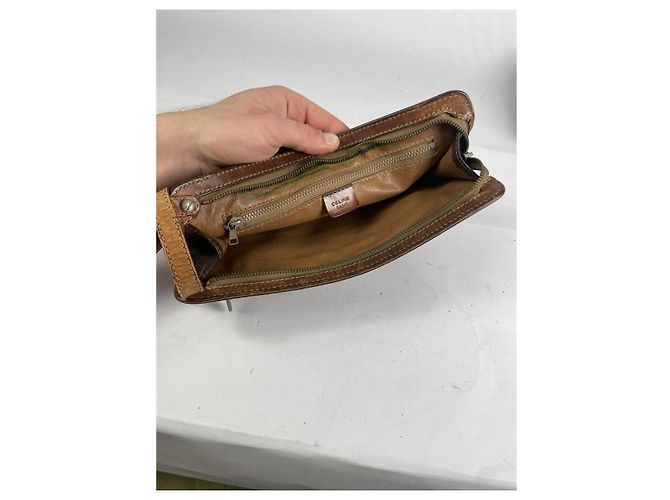 Céline Clutch in pelle marrone vintage Celine Triomphe - vista 2