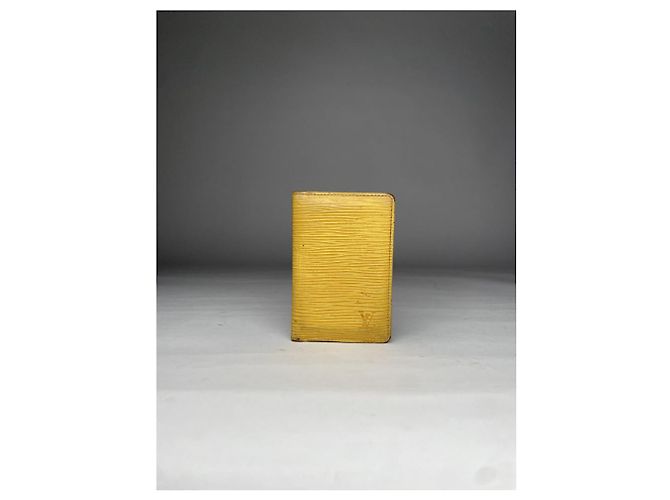 Borsa in pelle gialla Louis Vuitton Rosalie Giallo - vista 2