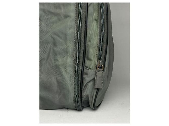 Borsa a mano in poliestere argento di Prada - vista 5