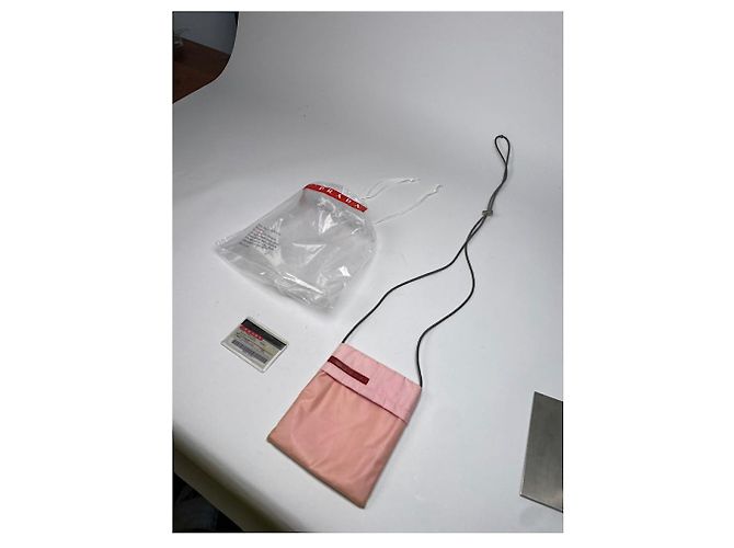 Borsa a mano in poliestere rosa di Prada - vista 5