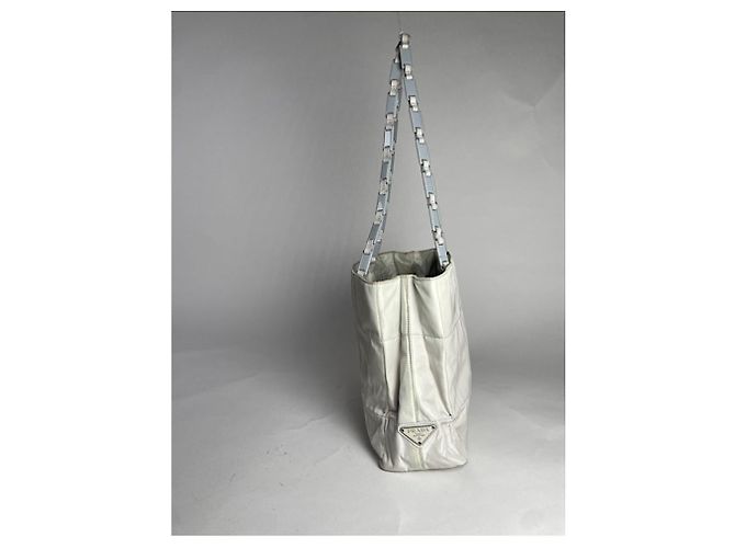 Prada Re-Edition 1995 weiße Polyester-Handtasche - Ansicht 5