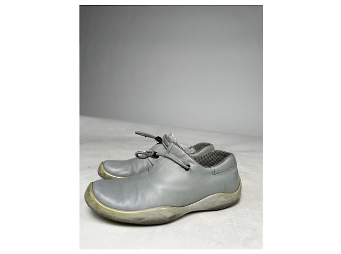 Sneaker in pelle turchese Prada - vista 2
