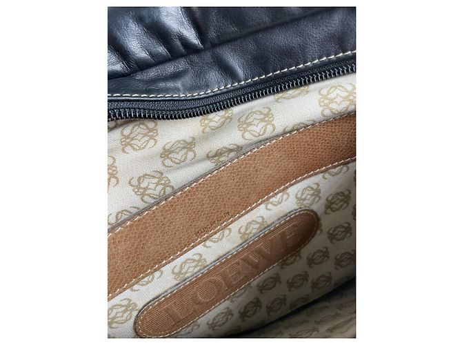 Borsa a mano in pelle nera Loewe Amazona Nero - vista 4