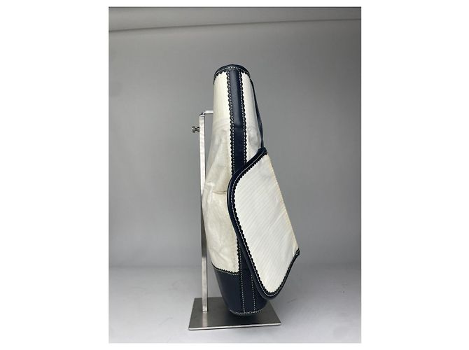 Borsa a mano in pelle bianca Loewe Anagram Basket Bianco - vista 4