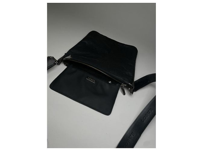 Borsa a mano in pelle nera Loewe Cubi Nero - vista 2