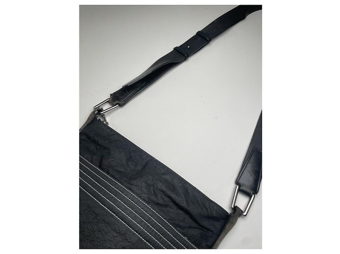 Borsa a mano in pelle nera Loewe Cubi Nero - vista 4