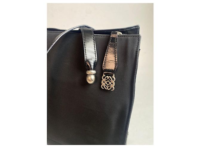 Loewe Handtasche aus schwarzem Polyester - Ansicht 3