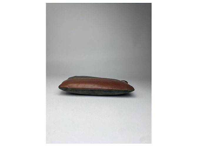 Clutch in pelle verde Loewe Barcelona - vista 4
