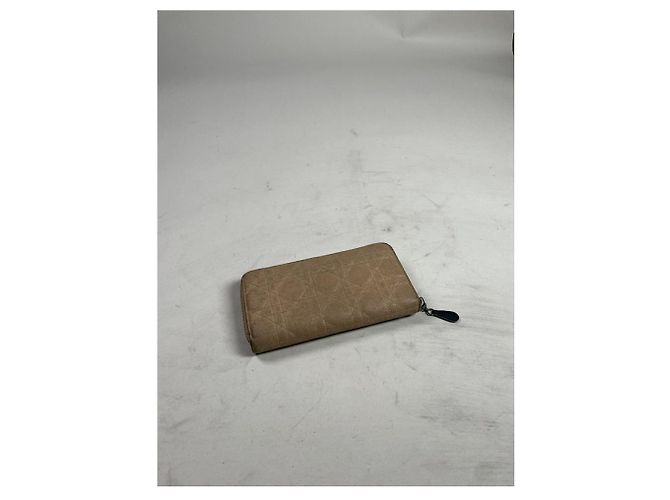 Portefeuille en cuir beige Miss Dior - vue 3