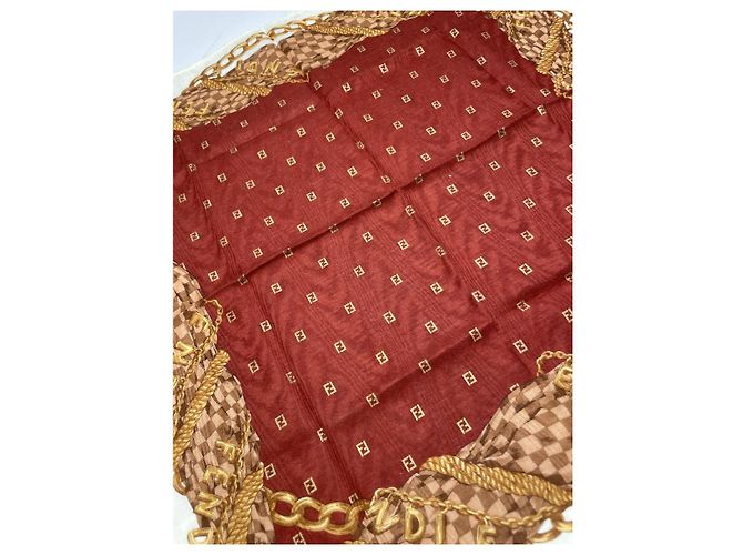 Fendi Seidenschal in Rot mit FF Monogramm - Ansicht 3