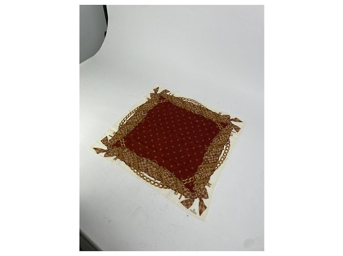 Fendi Seidenschal in Rot mit FF Monogramm - Ansicht 5