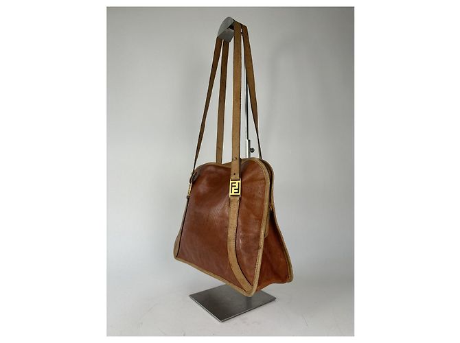 Fendi Peekaboo rote Lederhandtasche - Ansicht 3