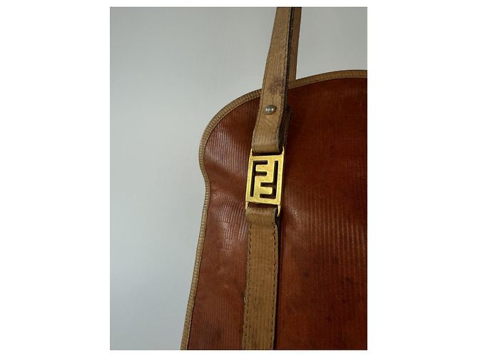 Fendi Peekaboo rote Lederhandtasche - Ansicht 5