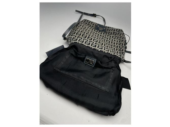 Borsa a mano in cotone nero Fendi Baguette - vista 2