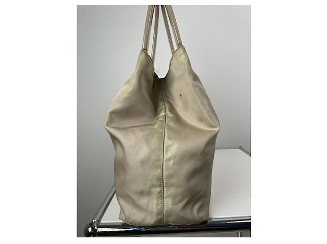 Prada Tessuto Stadt Handtasche aus beigem Polyester - Ansicht 5