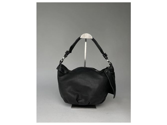 Givenchy Moon Cut Out schwarze Lederhandtasche - Ansicht 4