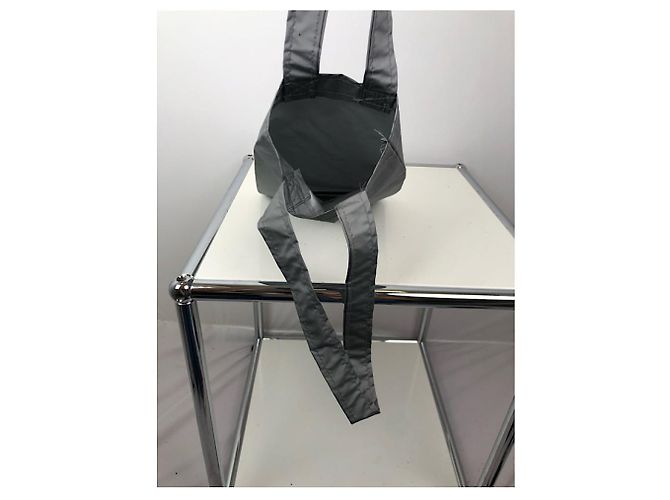 Borsa a mano in poliestere argento Prada - vista 5
