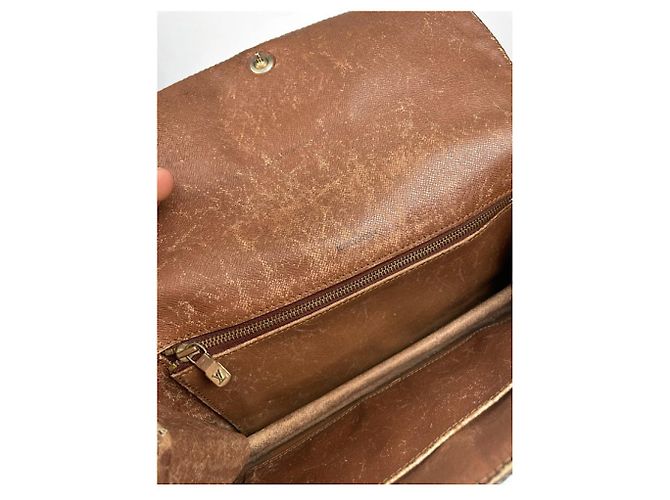 Clutch in pelle marrone Louis Vuitton Neverfull - vista 4