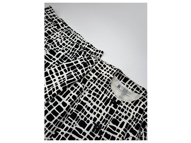 Givenchy Black Silk Trench Coat - view 2