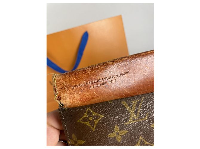 Clutch in pelle marrone Louis Vuitton Serviette Ambassadeur - vista 2