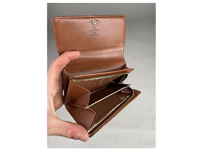Cartera de cuero marrón Louis Vuitton Flore Castaño - vista 4