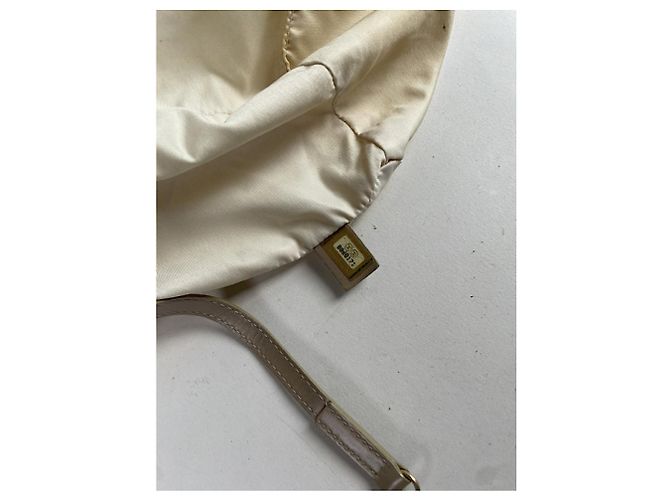 Chanel Beiger Polyester-Handtasche - Ansicht 2