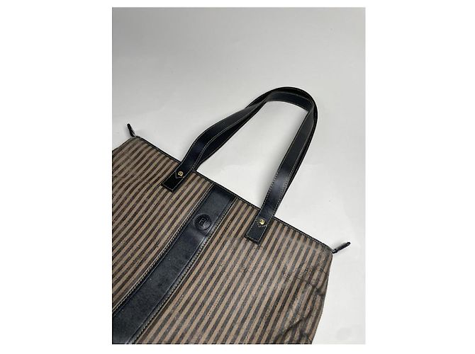 Fendi Baguette schwarze Lederhandtasche - Ansicht 3