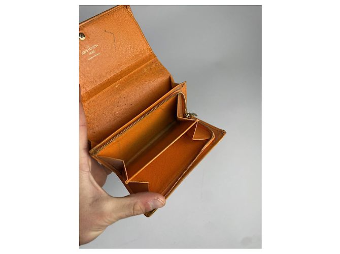 Cartera de cuero naranja Capucines de Louis Vuitton - vista 5