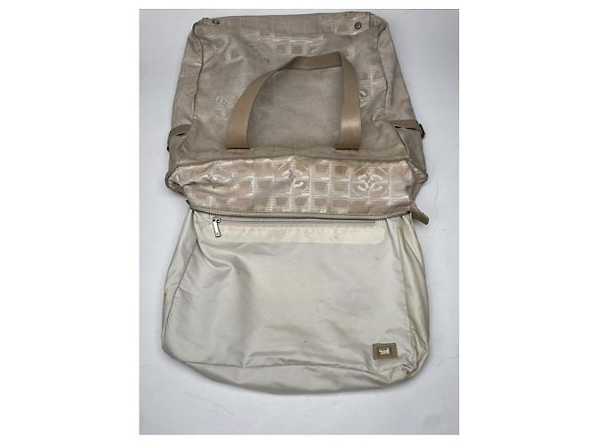 Borsa a mano in poliestere beige di Chanel - vista 3