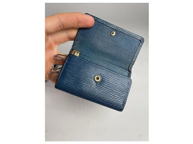 Borsa in pelle blu Lockme di Louis Vuitton - vista 4