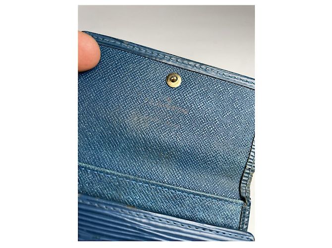Borsa in pelle blu Lockme di Louis Vuitton - vista 5