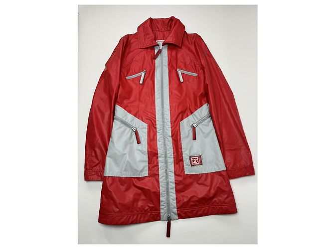 Roter Polyester-Trenchcoat von Chanel - Ansicht 4