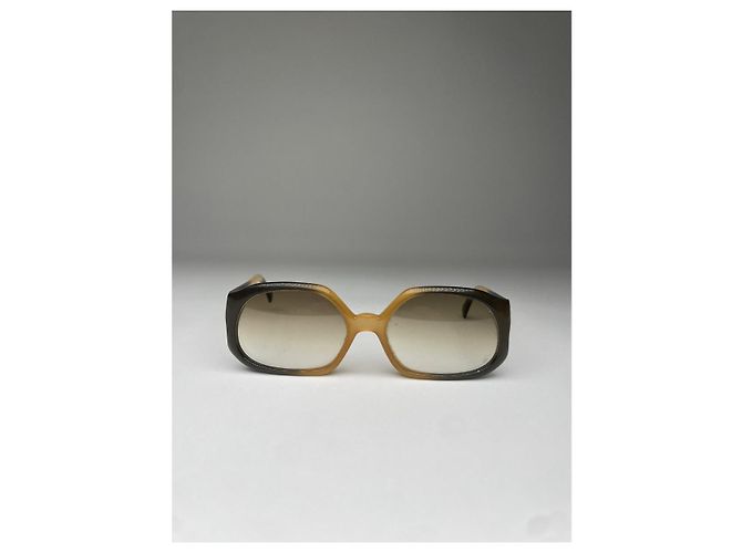 Gafas de sol de plástico amarillo Dior - vista 2