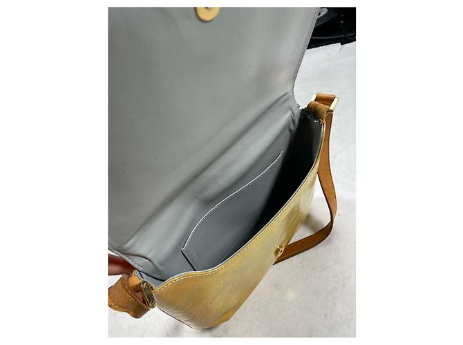 Borsa a mano in pelle verniciata gialla Baggy di Louis Vuitton Giallo - vista 3