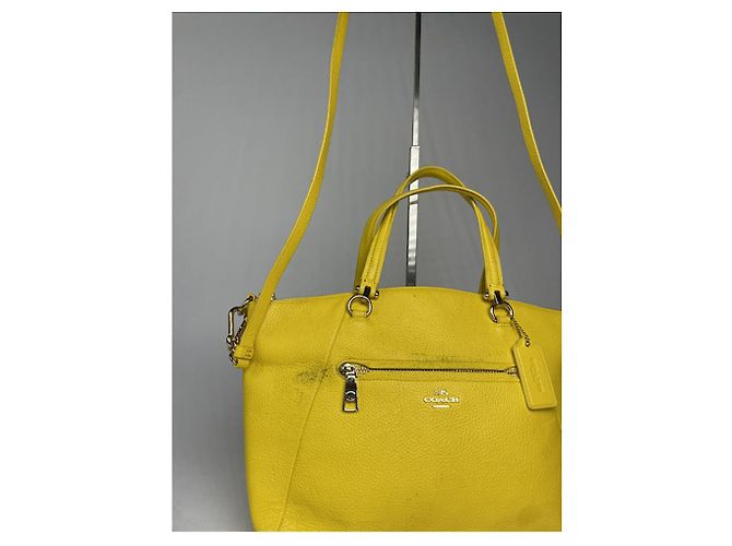 Borsa in pelle gialla Sufflette Signature di Coach Giallo - vista 5