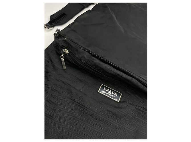 Prada Re-Edition 2000 Double Zip schwarze Polyester-Handtasche - Ansicht 3