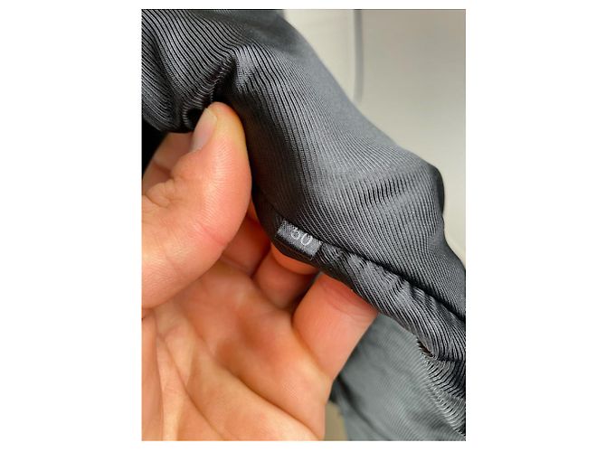 Schwarze Polyesterjacke von Yves Saint Laurent - Ansicht 4
