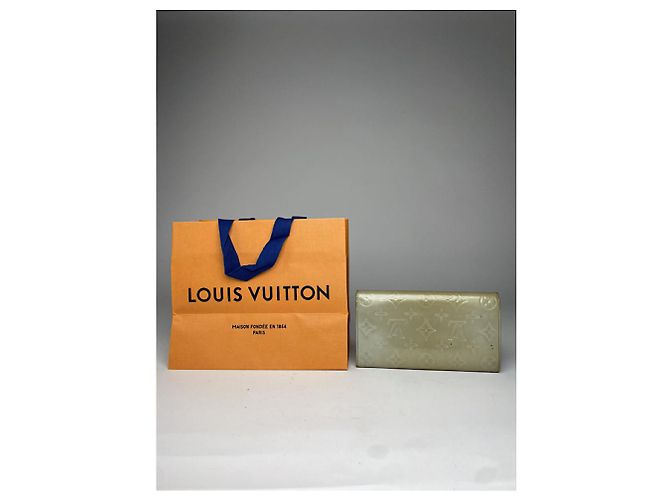 Portafoglio in pelle verde NewWave di Louis Vuitton - vista 3