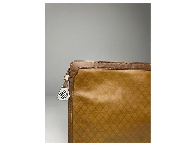 Clutch in pelle marrone Bow Cut di Givenchy - vista 3
