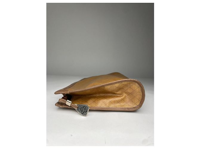 Clutch in pelle marrone Bow Cut di Givenchy - vista 4