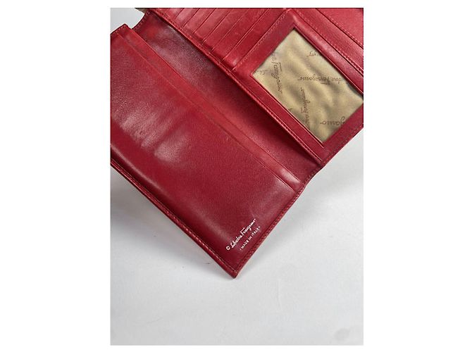 Rote Lederbörse von Salvatore Ferragamo - Ansicht 5